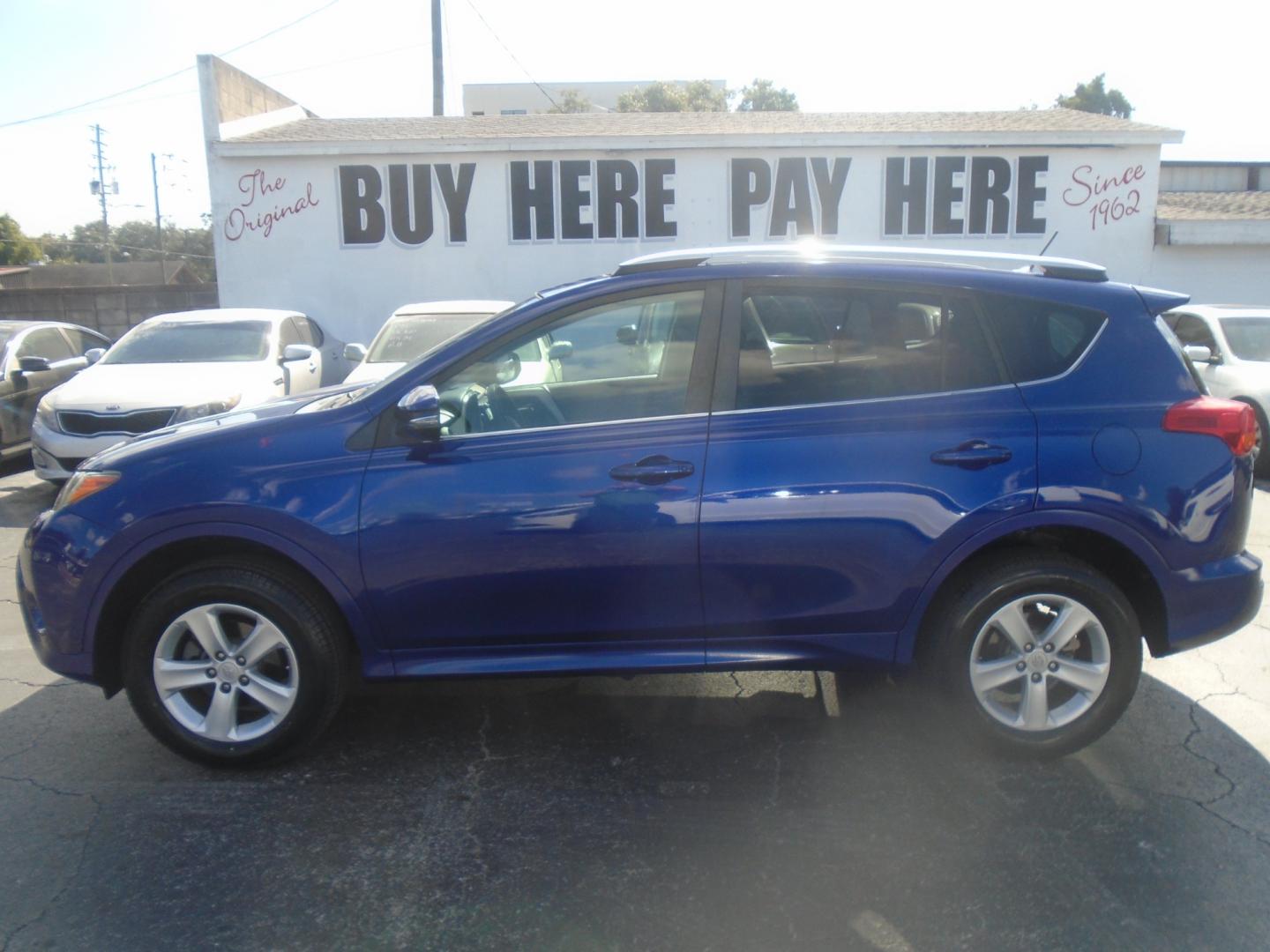 2014 Toyota RAV4 XLE FWD (2T3WFREV0EW) with an 2.5L L4 DOHC 16V engine, 6-Speed Automatic transmission, located at 6112 N Florida Avenue, Tampa, FL, 33604, (888) 521-5131, 27.954929, -82.459534 - Photo#0